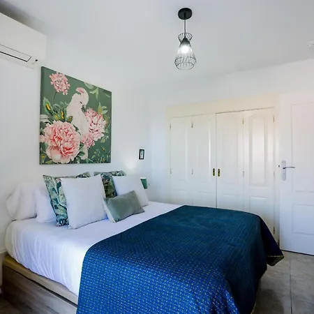 The Bluebird アパート *